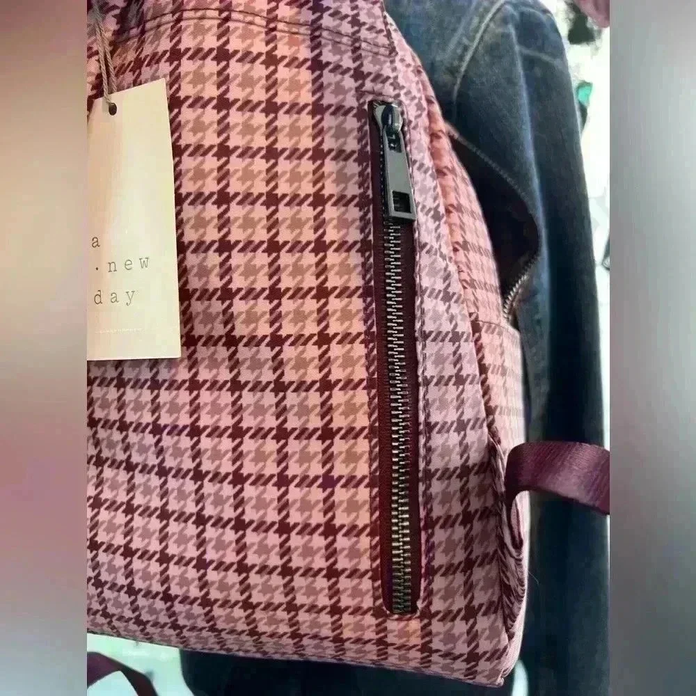 A New‎ Day Juniors Pink & Burgundy Plaid Zip Closure Adjustable Straps Backpack